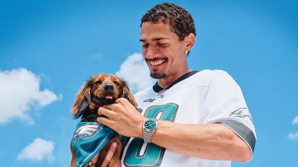 Breitling и NFL: старт сезона 2025 и эксклюзивные часы