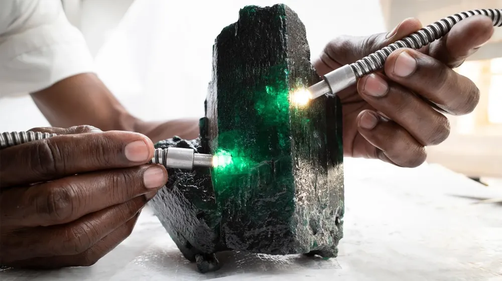 Gemfields продал изумруды на $32 млн: рекордные цены