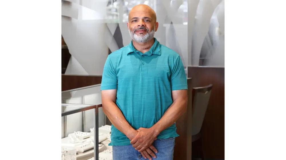 Xavier Dibbrell назначен ассистентом менеджера в Borsheims