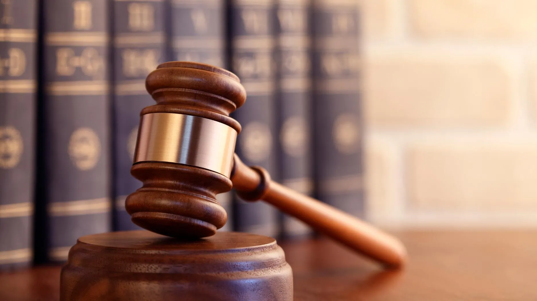 Владельцы ювелирного бизнеса в Лос-Анджелесе признали вину в отмыве денег