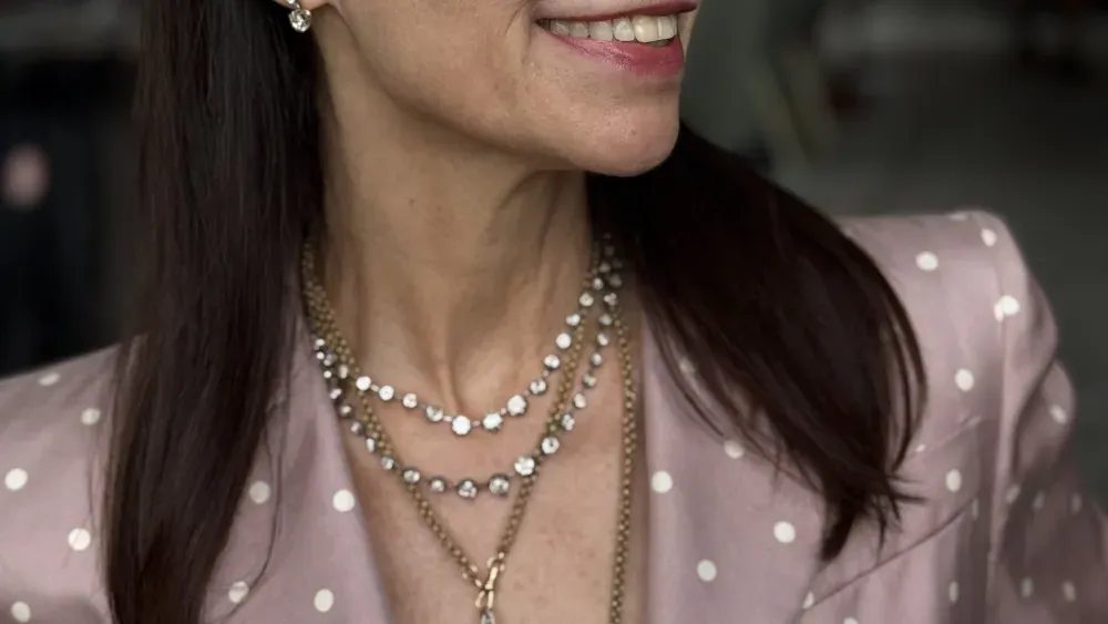 Пола Коэн: Юрист и эксперт винтажных украшений PRCNYC